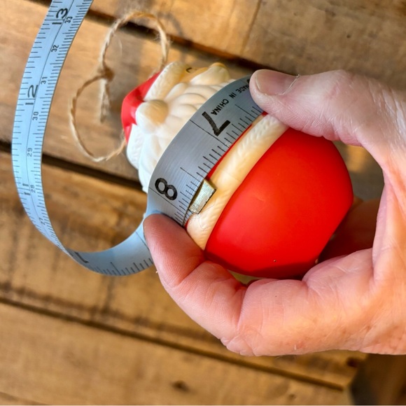 🎅Skittles Santa Candy Dispenser Christmas Ornament🎅 - Picture 7 of 7